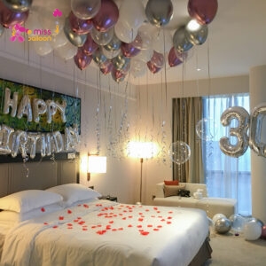Classic Birthday Room Decor