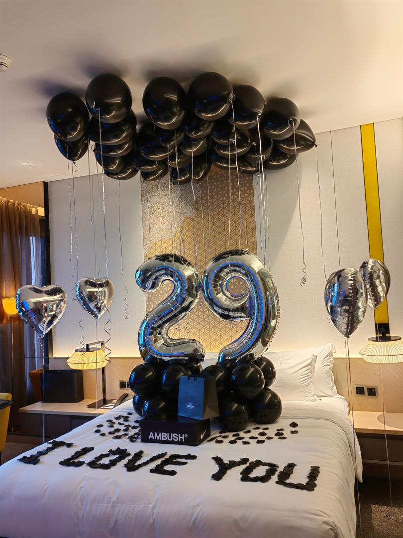Midnight Luxe Room Decor